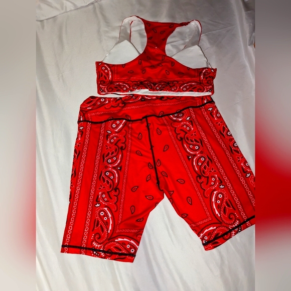 Outfit - Picture 2 of 3